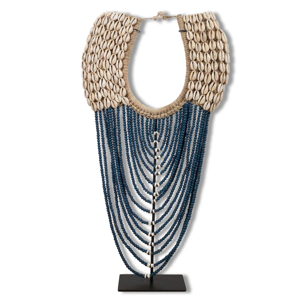 
                  
                    Kralenketting blauw op staander
                  
                