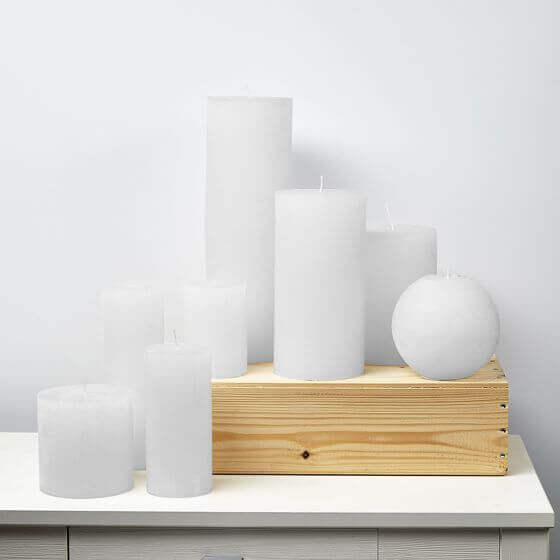 
                  
                    Stompkaars White
                  
                