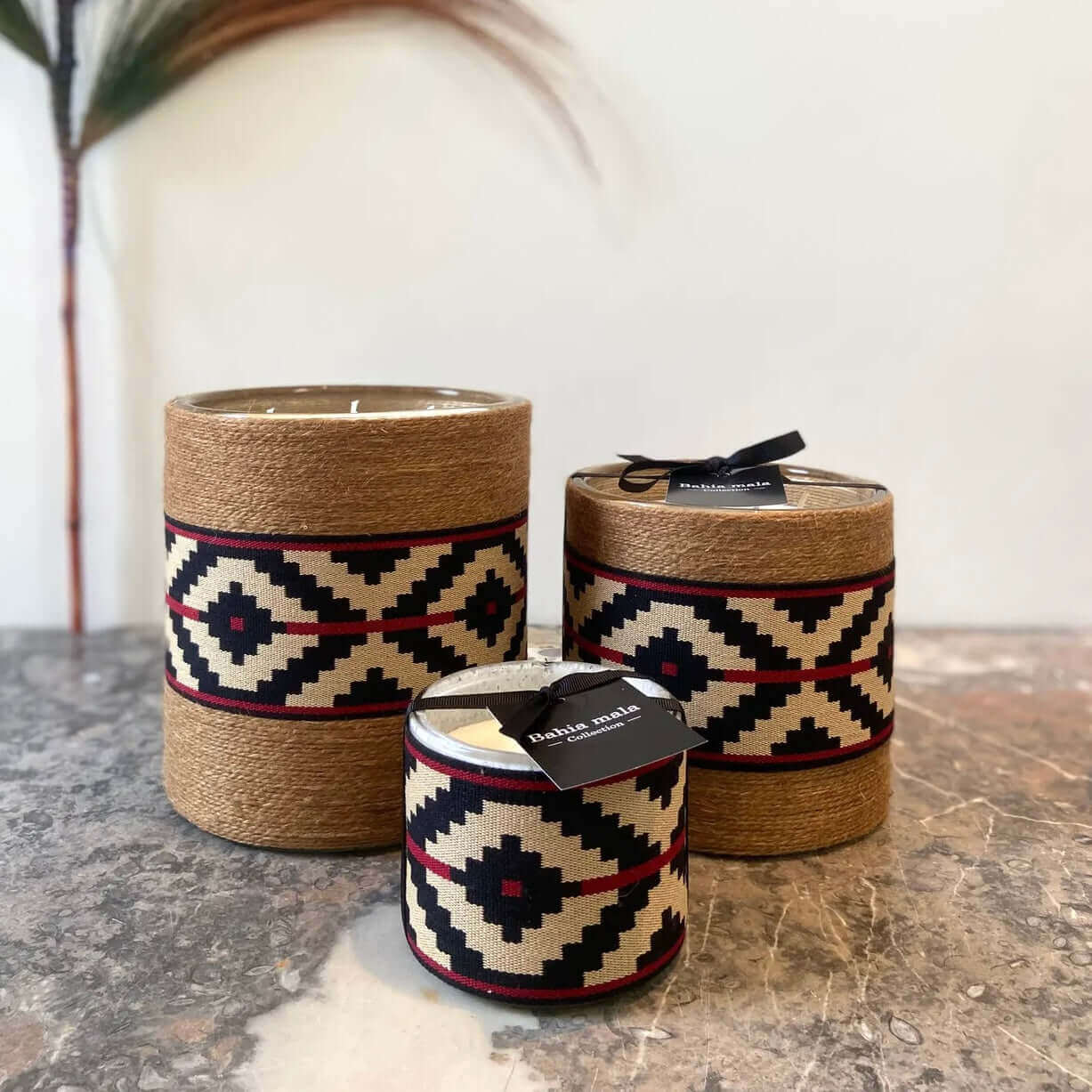 
                  
                    Bahia-Mala-geurkaars-Cóndor-Small-deuxamis4
                  
                