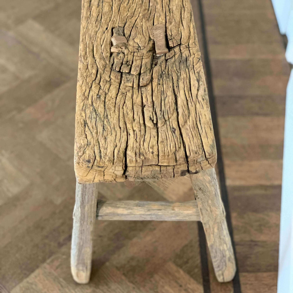 
                  
                    Oude houten bank
                  
                