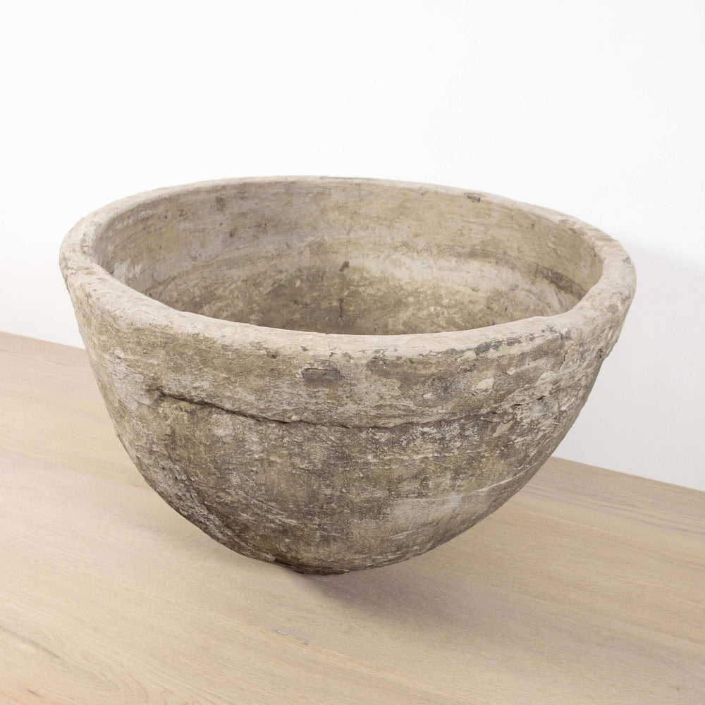 
                  
                    Oude verweerde terracotta pot zandkleur XL
                  
                