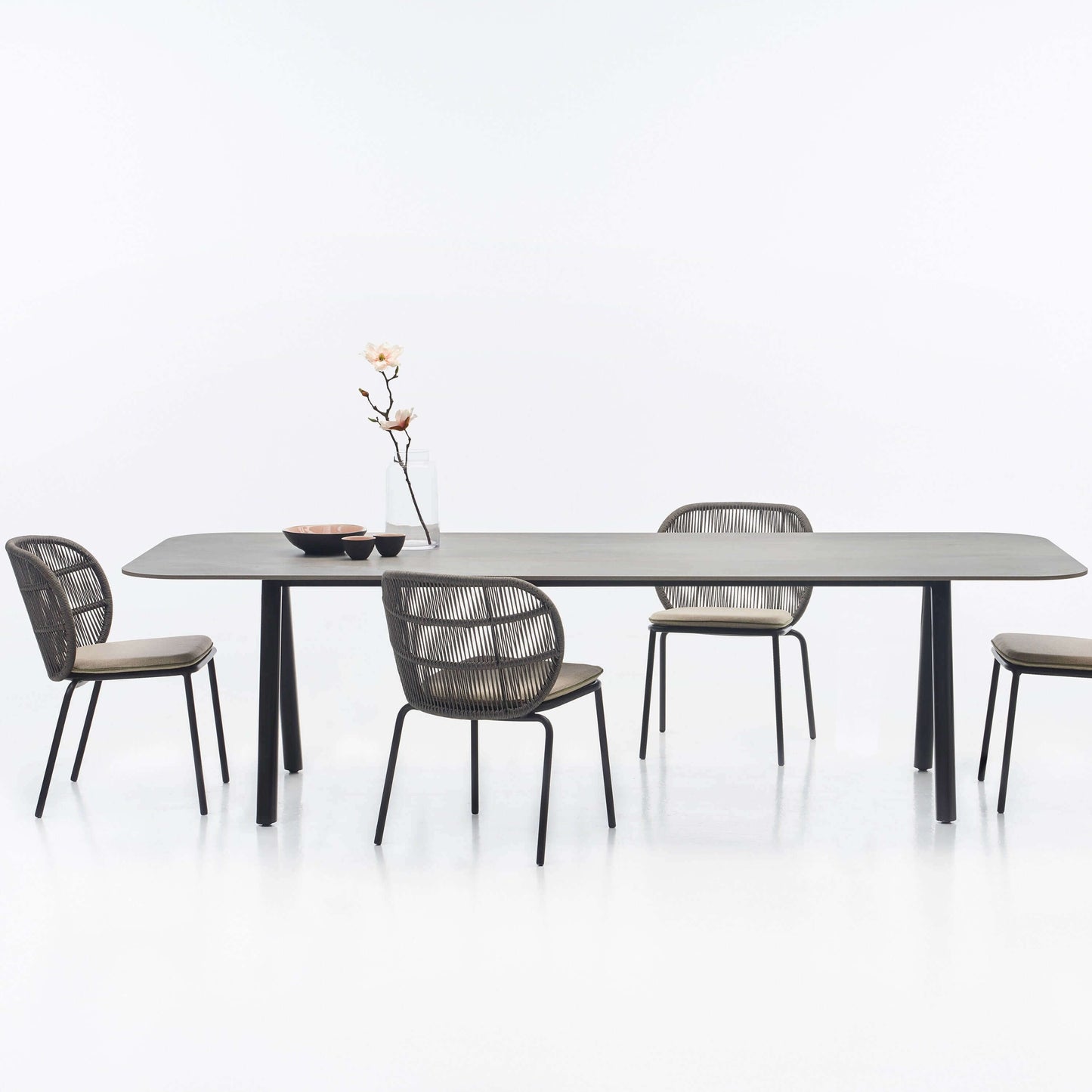 
                  
                    Vincent Sheppard Kodo Dining Table Grijs
                  
                