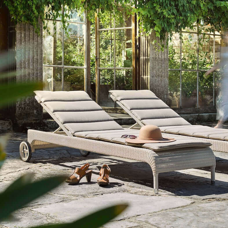 
                  
                    Vincent Sheppard Safi Sunlounger Old Lace
                  
                